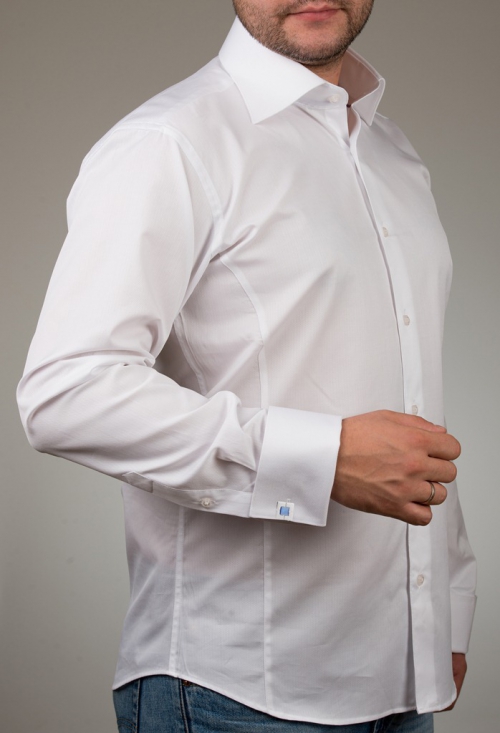 Белая рубашка и запонки