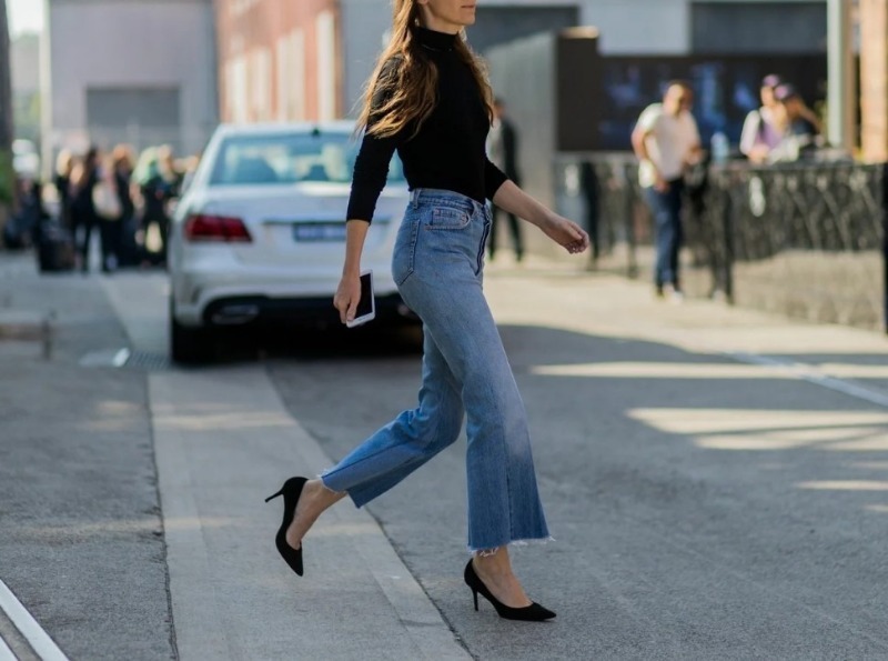 Как модно носить джинсы с ботинками: лучшие образы на все случаи жизни