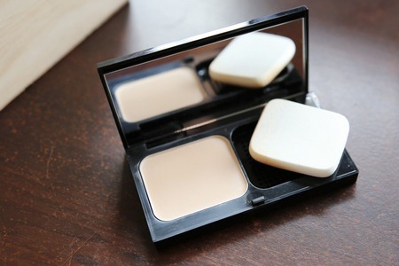 Bobbi Brown Skin Weightless Powder Foundation