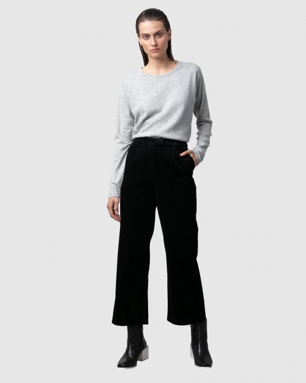 женские брюки осень зима 2019 2020: черные укороченные