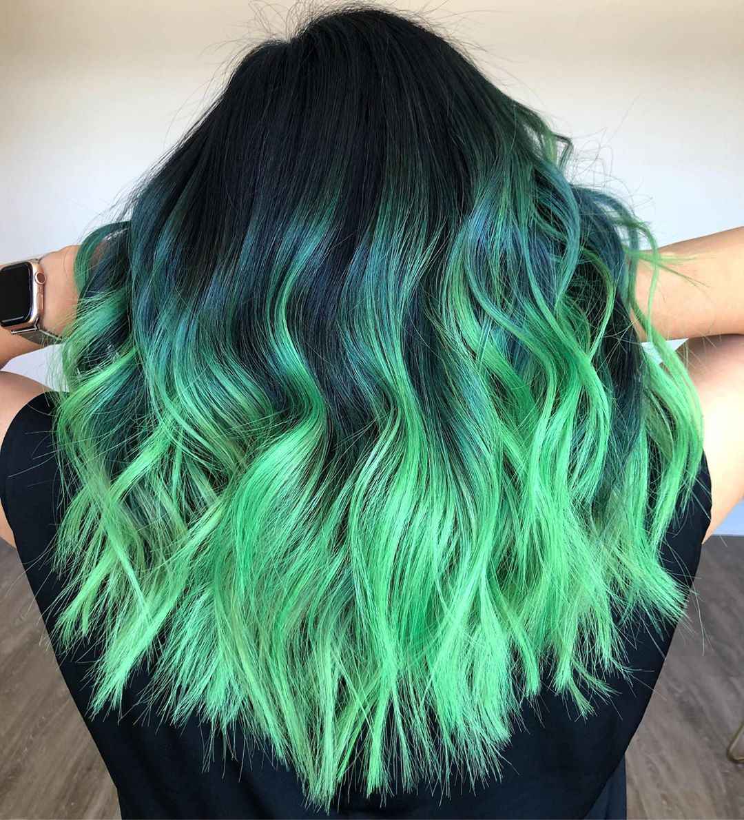 Зеленые волосы омбре