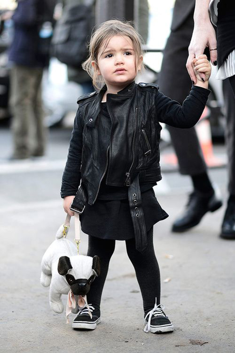 Street Goth — новый стиль, захватывающий уличную моду, фото № 42