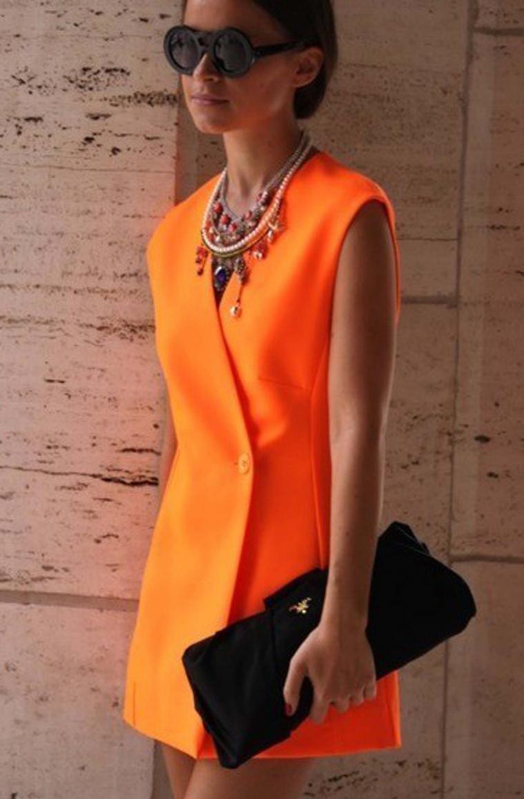 Оптимистичное оранжевое платье: сочный цвет в гардеробе женщины, фото № 1