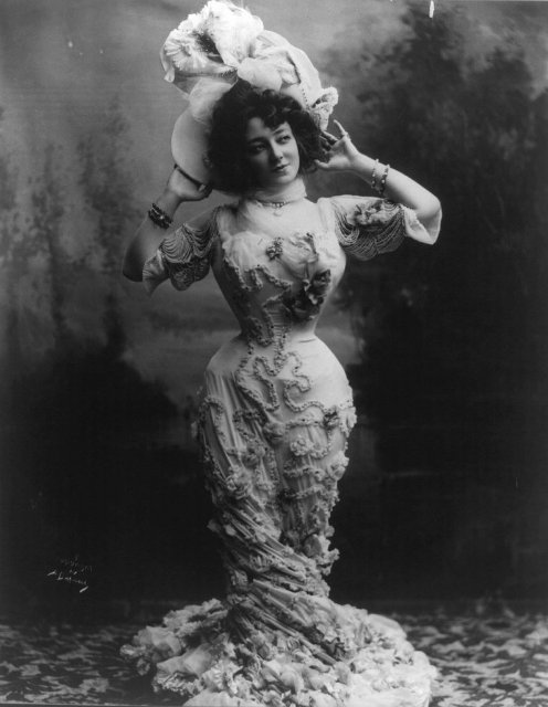 Женская шляпка XIX века. Море лент, цветов и фантазии, фото № 3