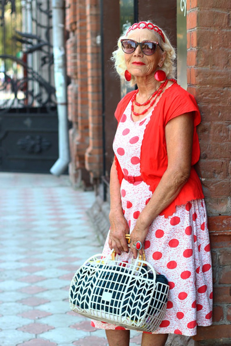Стильные образы российских пенсионеров в проекте «Олдушка», фото № 23