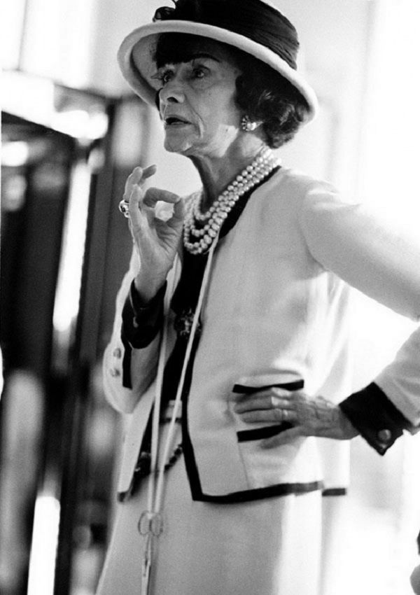 Культовые вещи. Твидовый костюм от Coco Chanel, фото № 1