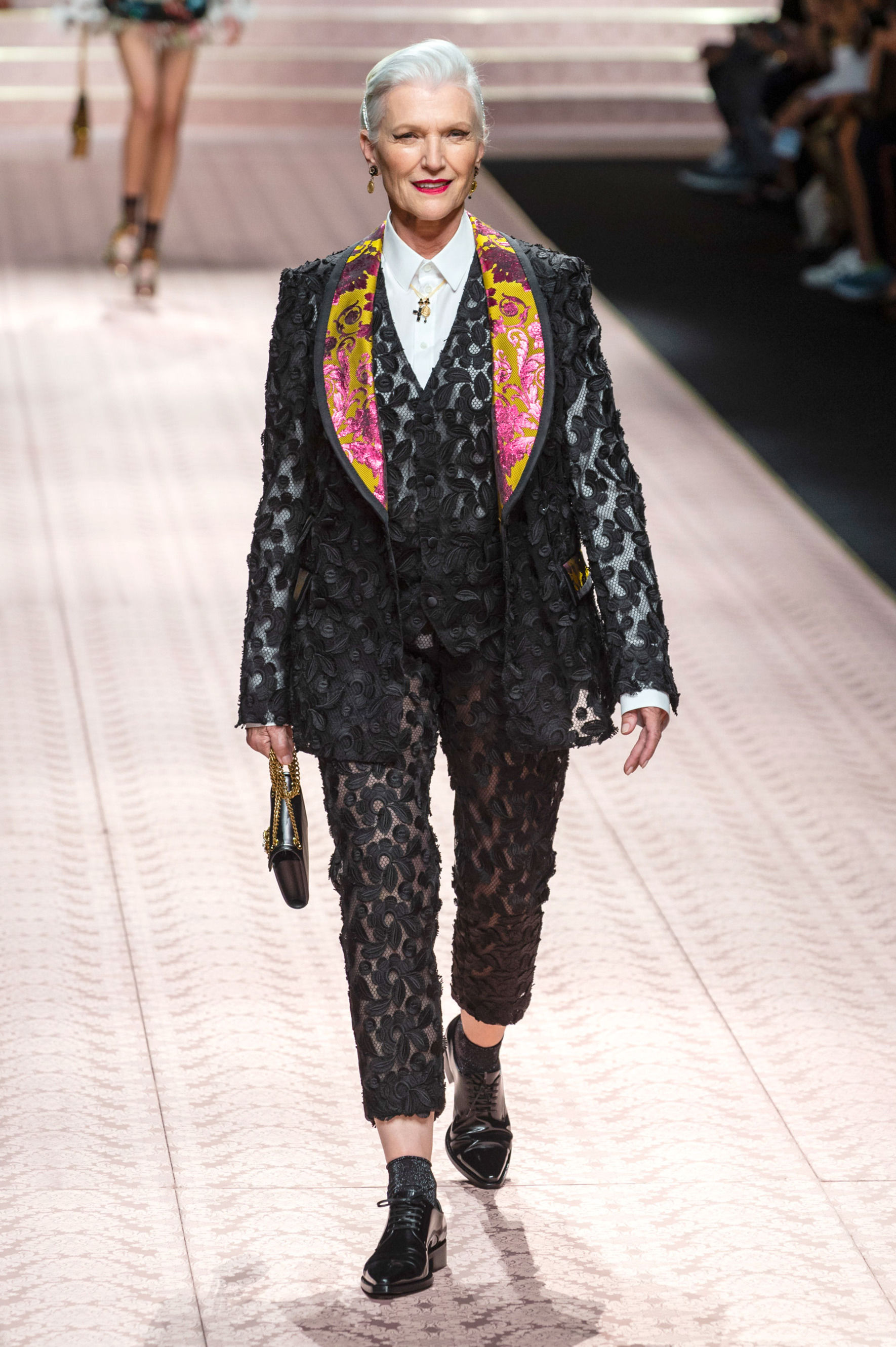 Реальная мода: 45 незабываемых образов из новой коллекции Dolce & Gabbana, фото № 8