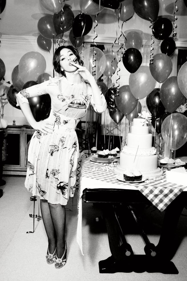 Monica Bellucci и ее женственные образы, фото № 15