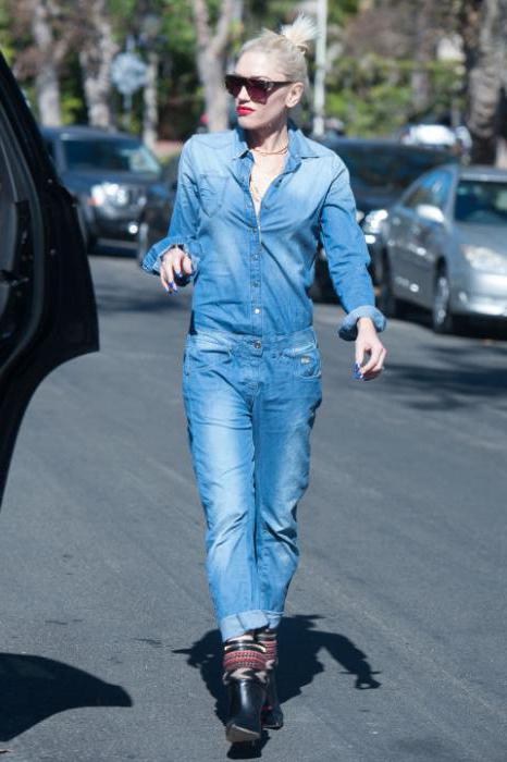 с чем носить синие джинсы женские 