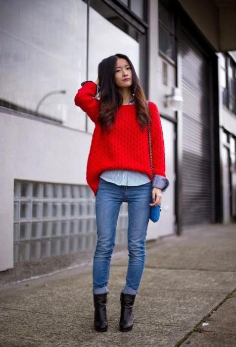 свитер красного цвета