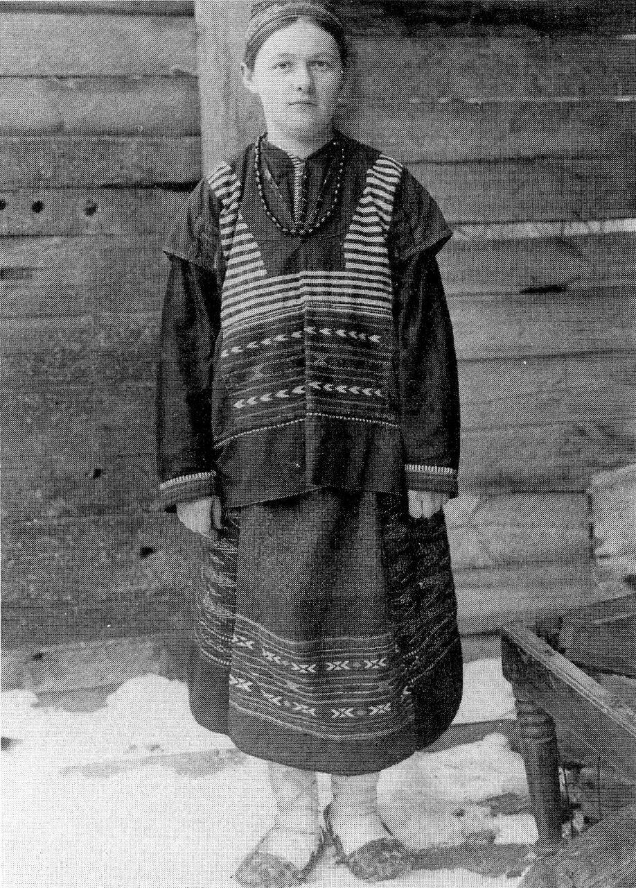 Крестьянка в праздничном костюме. Рязанская губ. 1912 г.