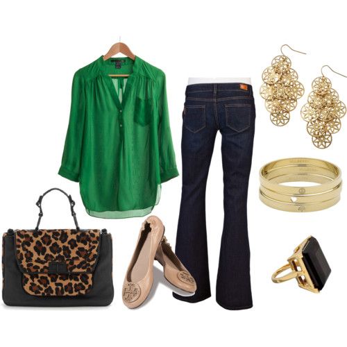 Коричневые туфли и зелёная блузка