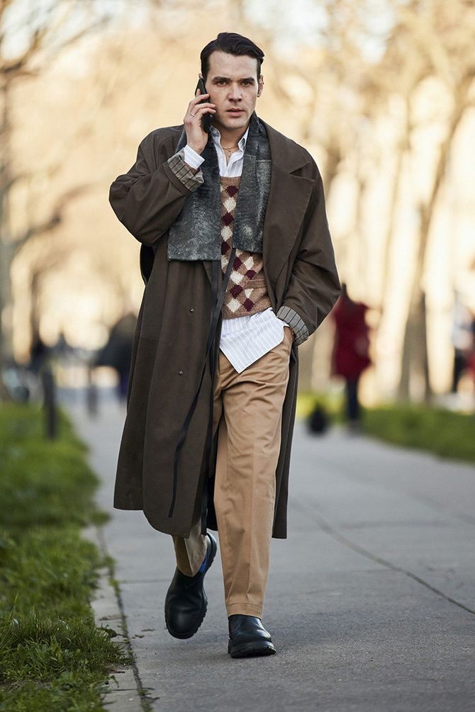 коричневое мужское пальто