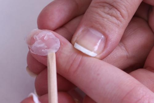 Чем снять биогель с ногтей в домашних условиях. Как и зачем нужно снимать биогель с ногтей 06