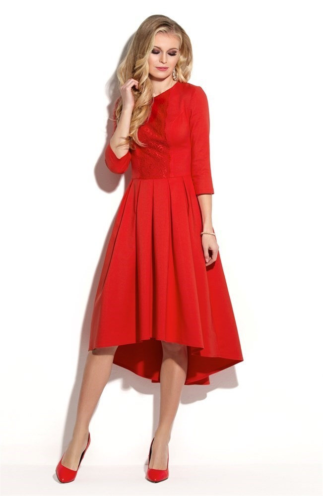 Красное коктейльное платье с кружевом и ассиметричной юбкой