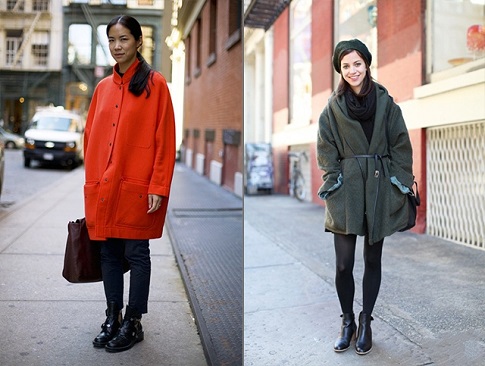 Девушки в двух разных разновидностях пальто оверсайз по цвету и фасону