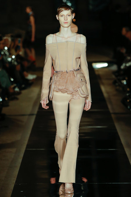 Givenchy - Модные женские брюки весна/лето 2017, тенденции