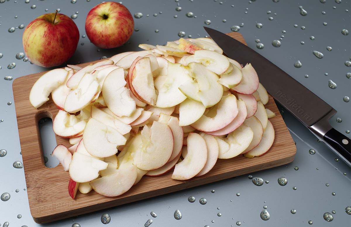 Использование кислоты из яблок для очистки кастрюль