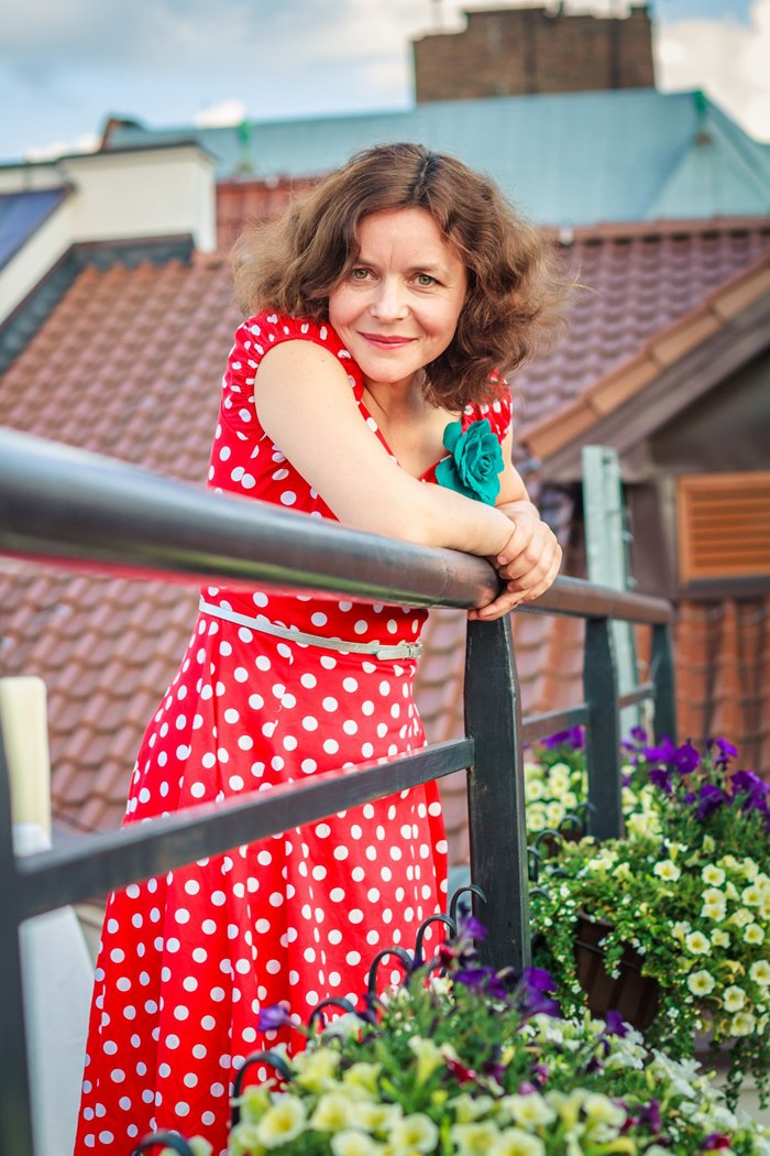 Марьяна Садовская — украинская певица,актриса, композитор