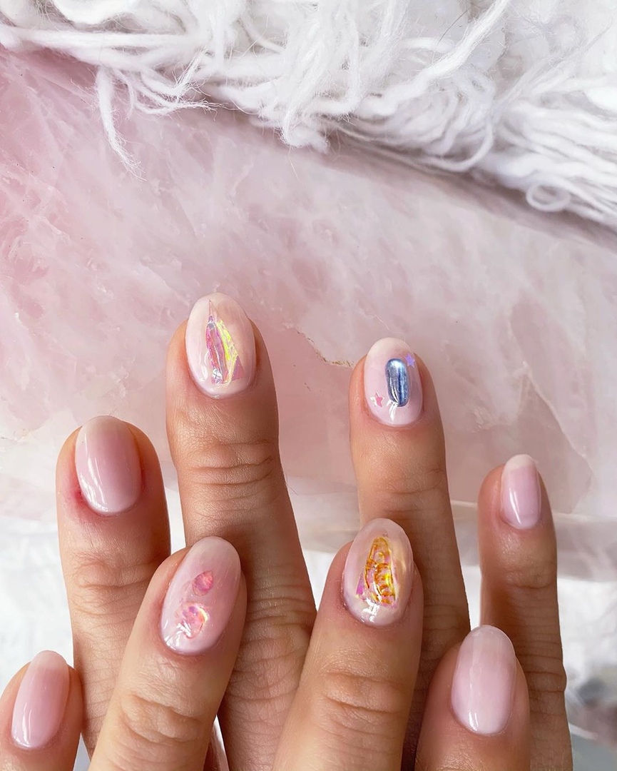 How to add subtle pastel nail colours to your french manicure