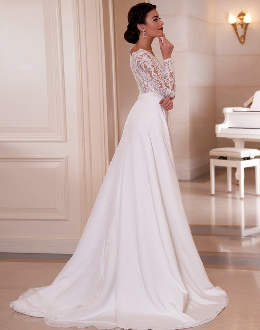 Элегантное свадебно платье  длинного фасона