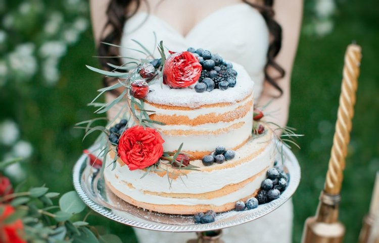 Простой свадебный торт