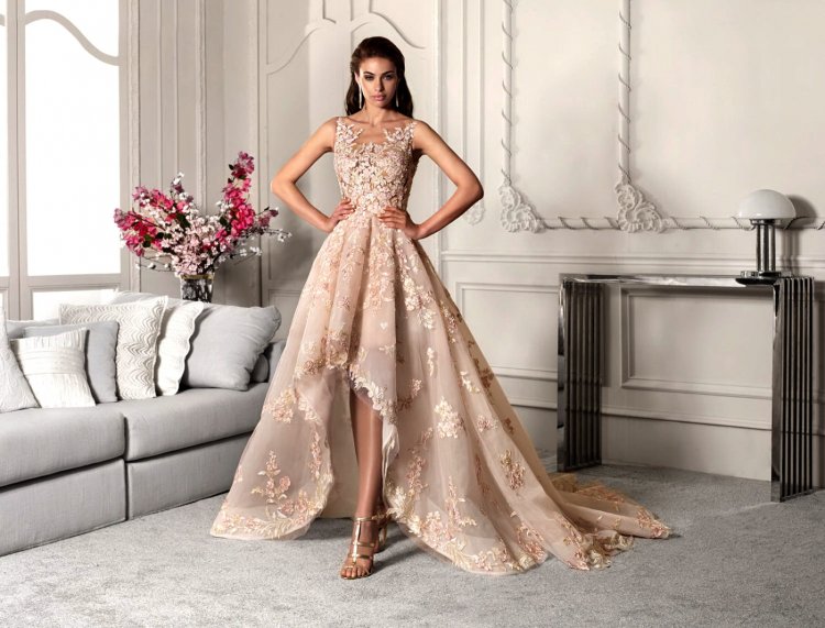 Платье high-low светло-персикового цвета