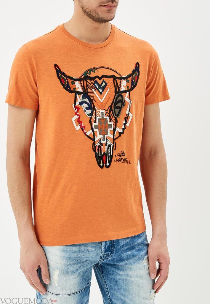 мужская оранжевая футболка с рисунком