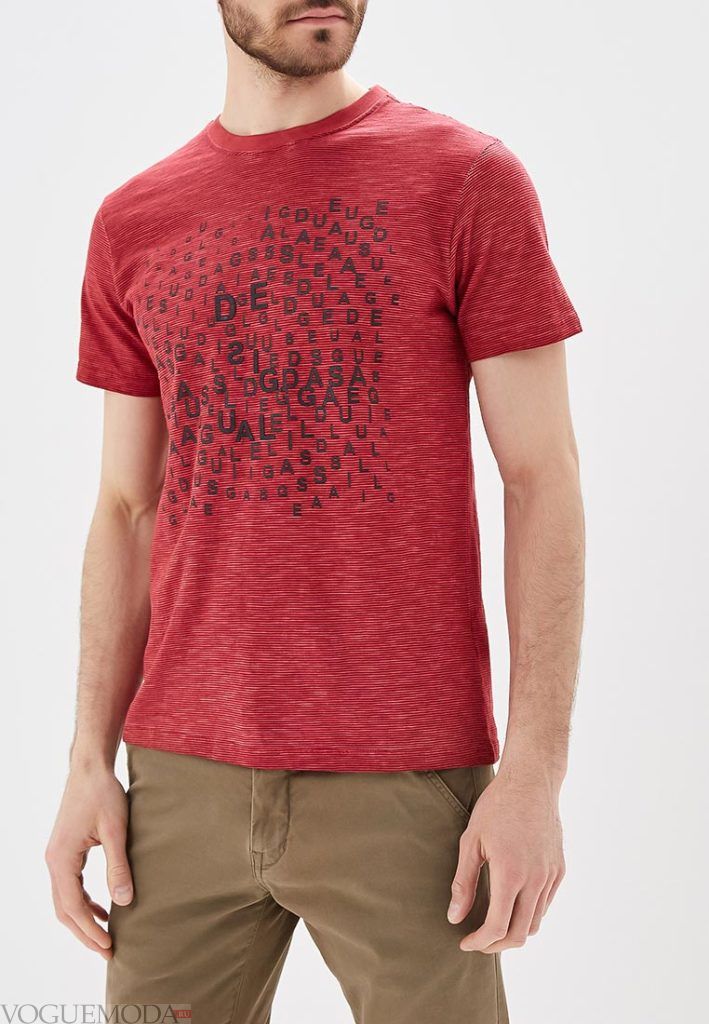 мужская красная футболка с принтом