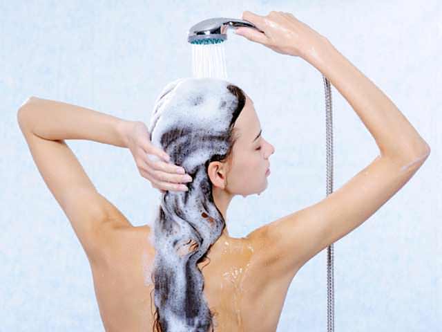 мытье нарощенных волос