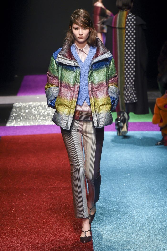 Модная серебристая куртка Marco De Vincenzo