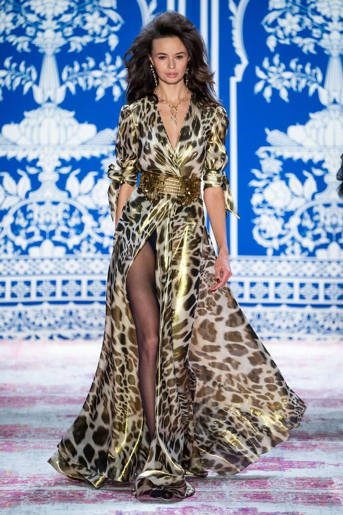 Модное блестящее платье Naeem Khan