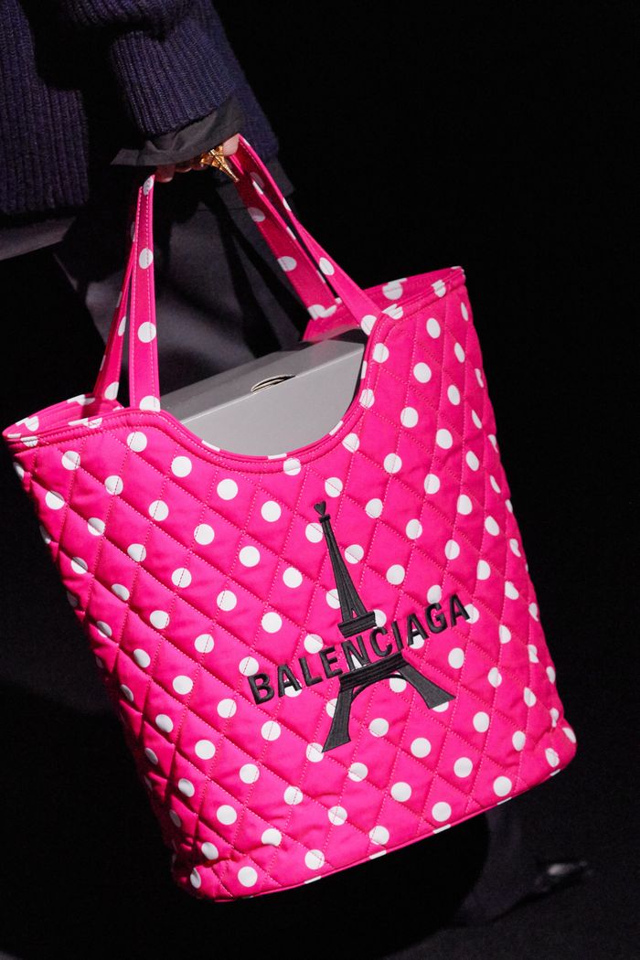 Модная сумка-шоппер Balenciaga
