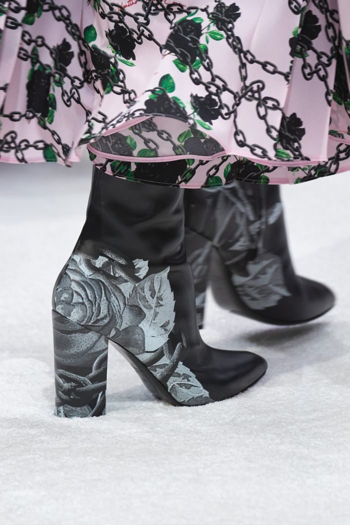 Модная обувь осень-зима Valentino