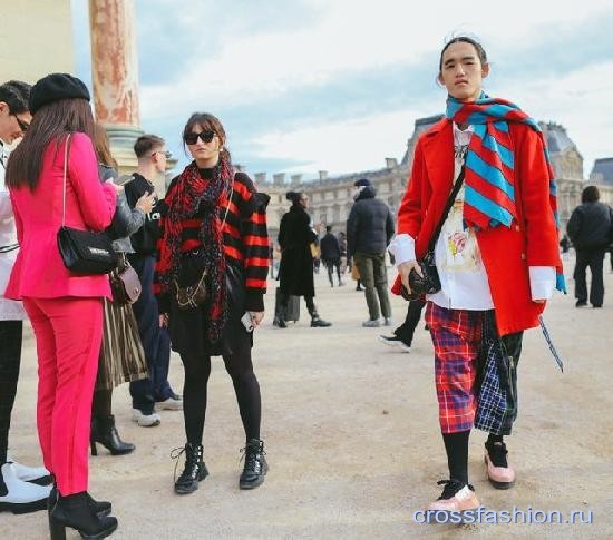 Как носить шарф весной 2020: примеры street style и советы стилиста