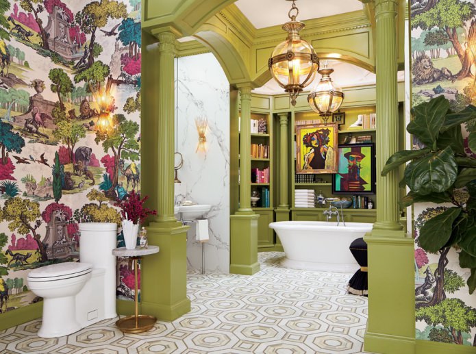 Дизайн ванной комнаты с оливковыми колоннами и белой сантехникой