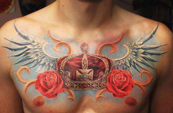 цветное тату на запястье с латинской буквой с и короной